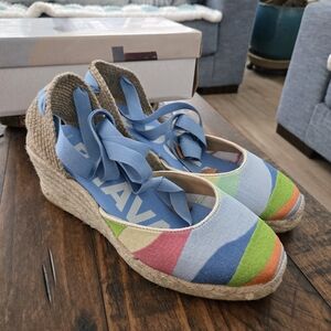 Toni Pons Costa Brava Collection Castell Waves Multicolor Espadrille Sandal. Siz